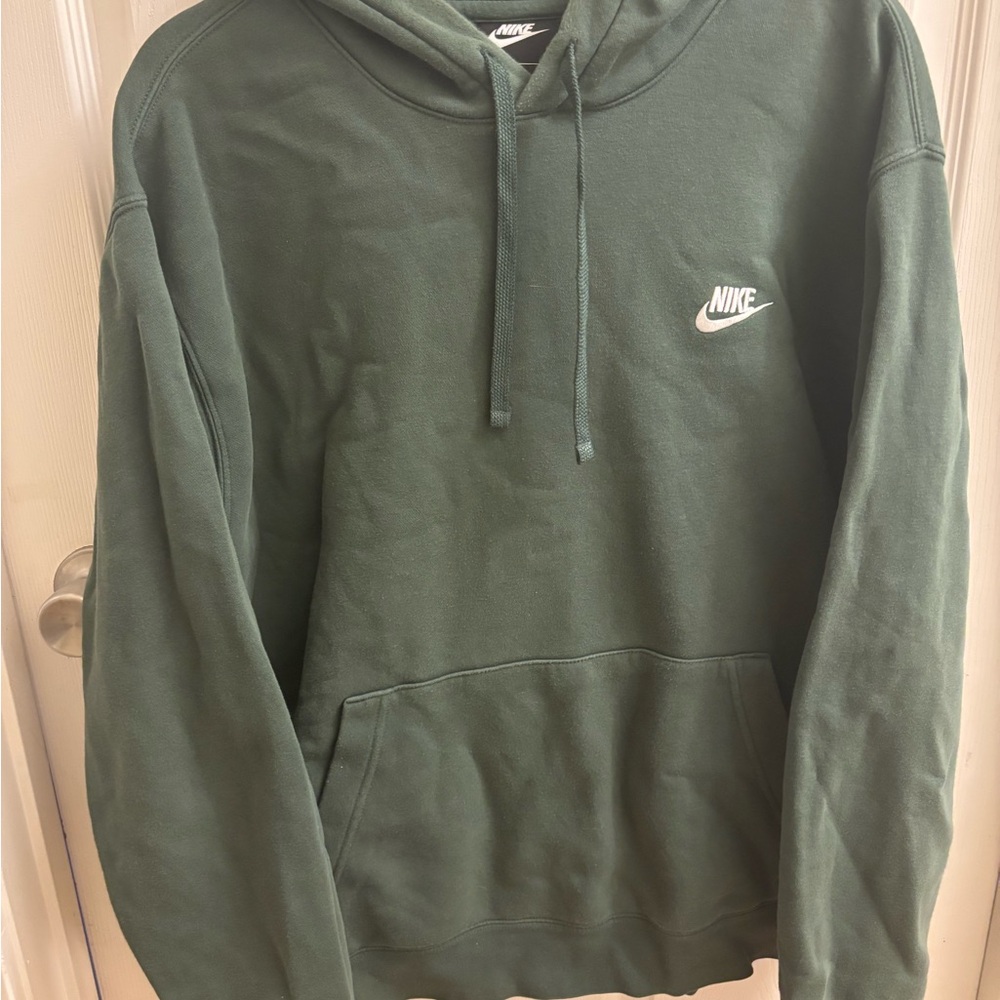 Nike Men's Green Hoodie